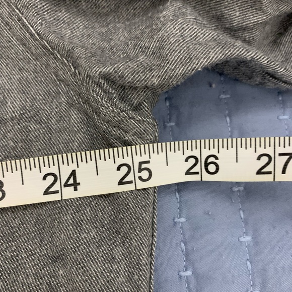 Men’s XL Grey with college patches Goodfellow button up. Only worn twice! - Picture 4 of 5